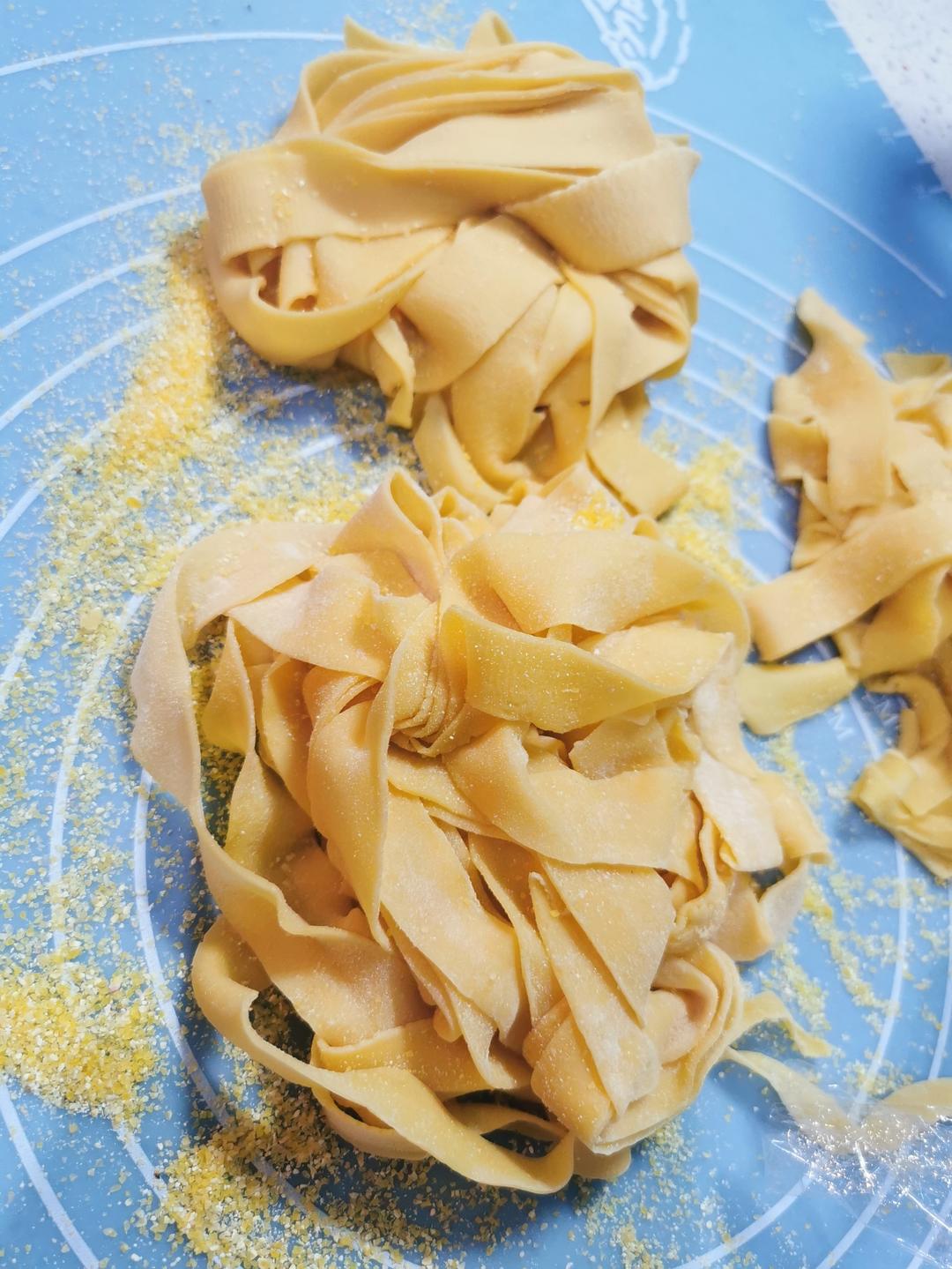 手工新鲜意大利面（鸡蛋意面） <302小厨房>