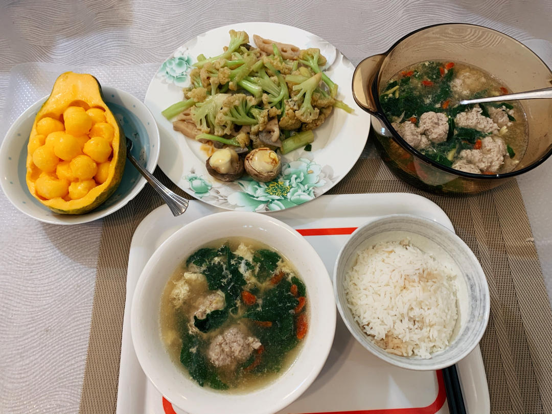 小孩自助午餐