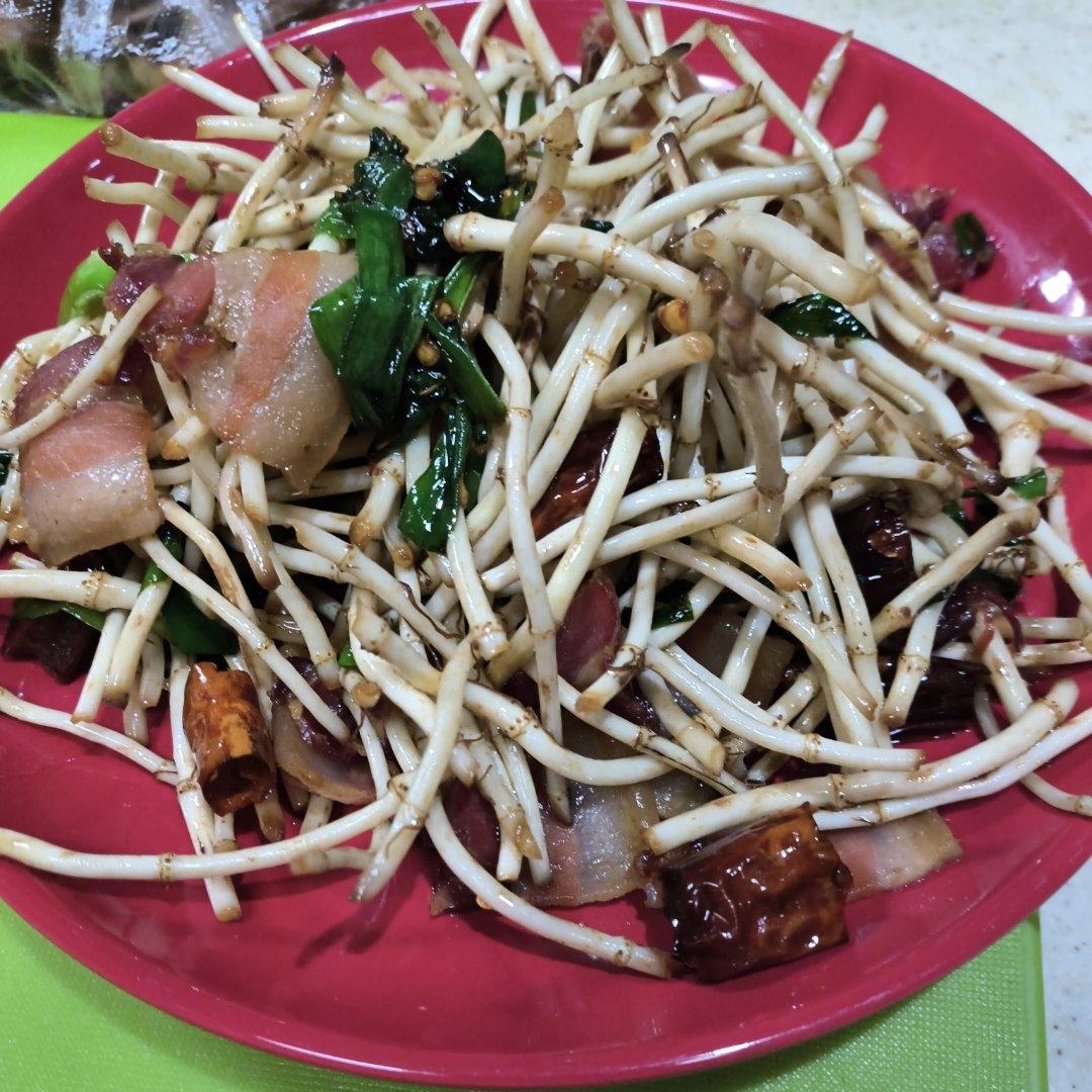 贵州折耳根炒腊肉