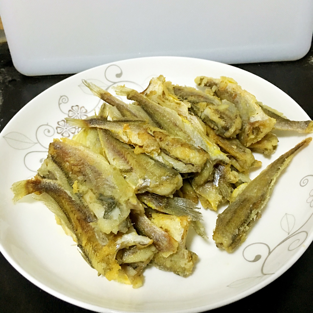 酥炸小黄花鱼