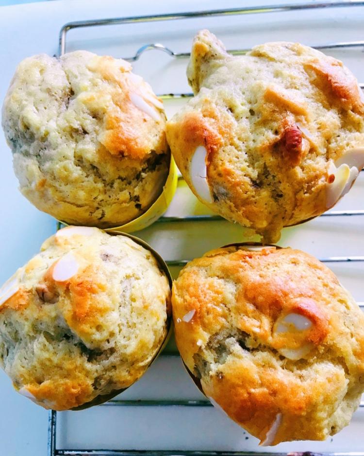 最最最简单                             最最最方便  最最最香浓的香蕉马芬蛋糕