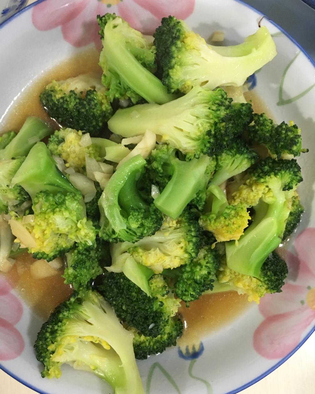 面条煮糊了不赖我做的蚝油蒜蓉西兰花