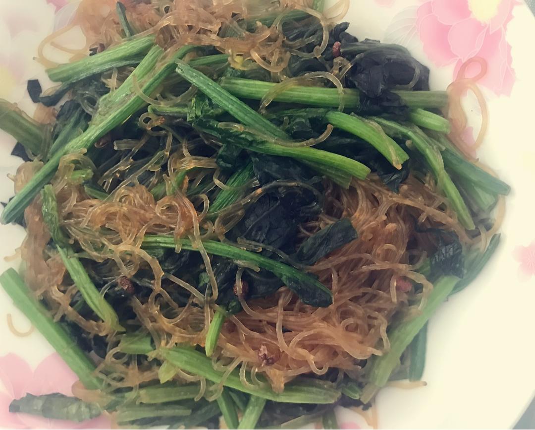 菠菜炒粉丝