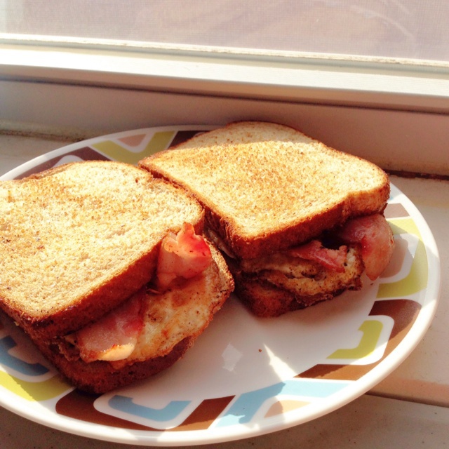 早餐套餐（培根鸡蛋吐司）