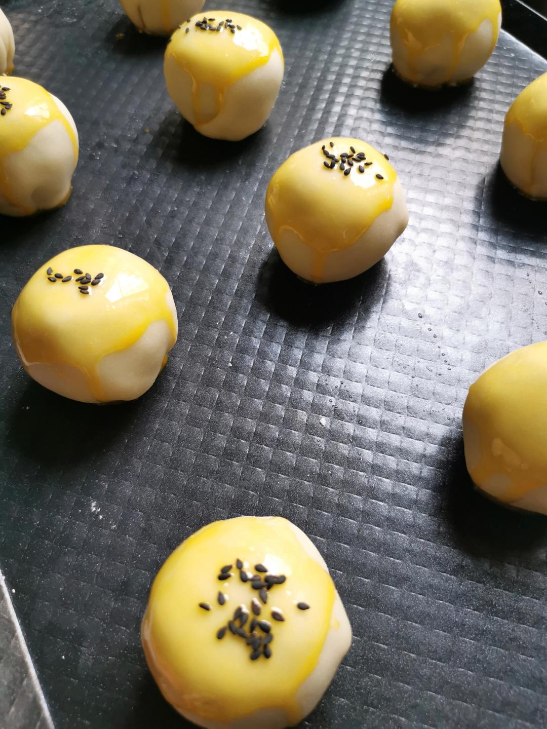 自制栗蓉蛋黄酥