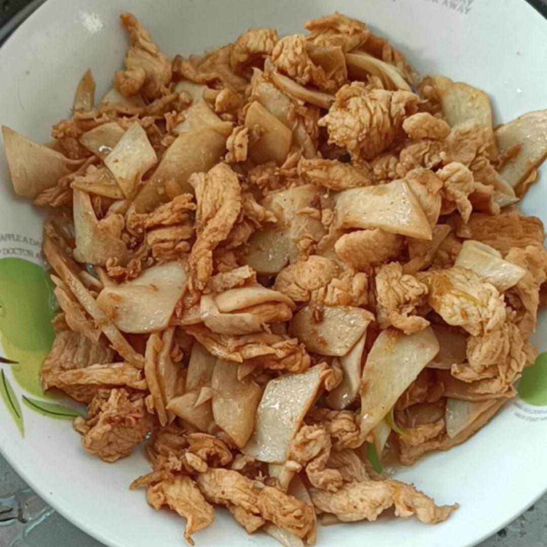杏鲍菇炒鸡肉