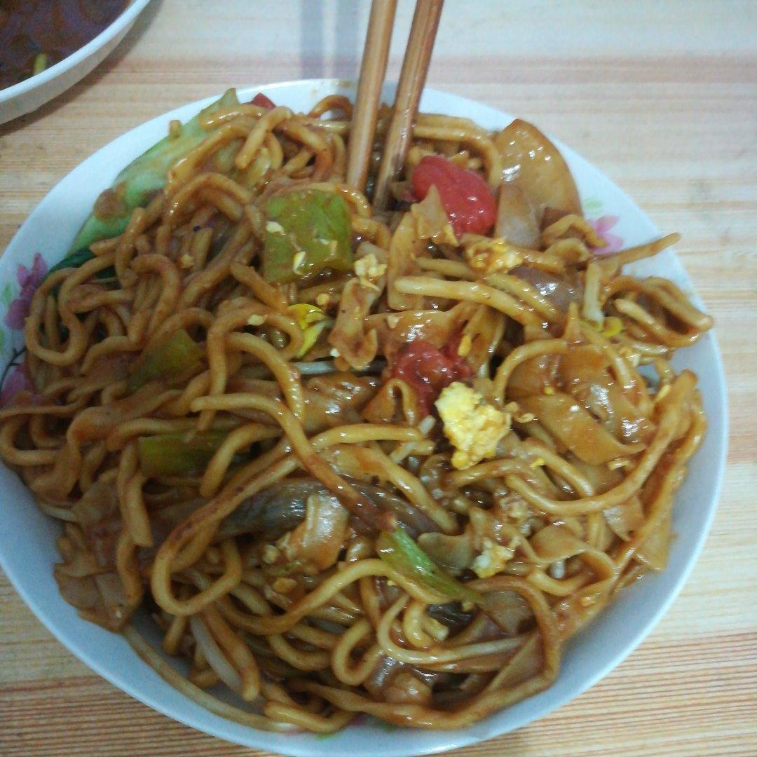 鸡蛋素炒面Fried Noodles Vegetarian