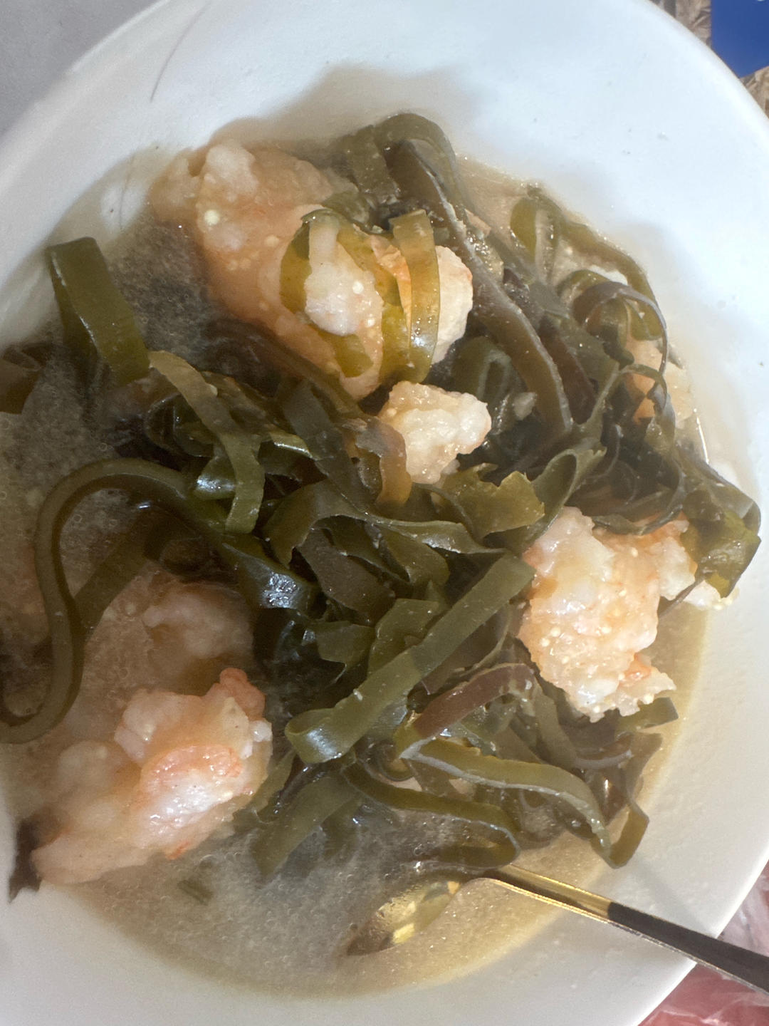 虾滑海带汤