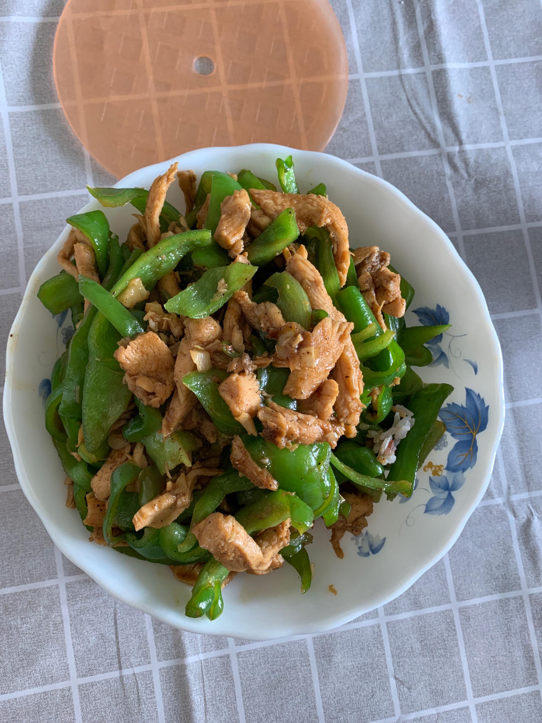 巨好吃的青椒炒鸡胸肉丝，超下饭