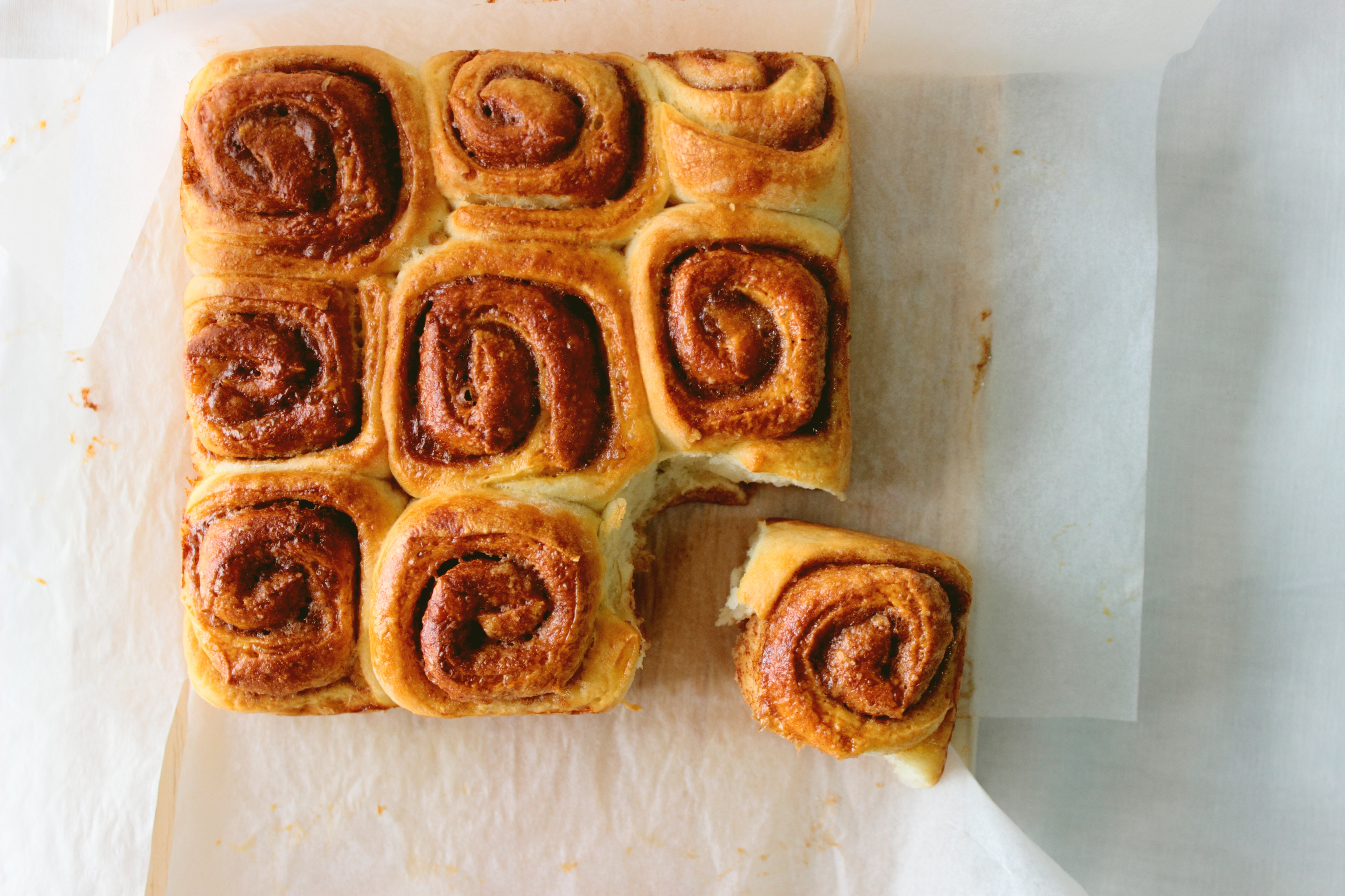 经典肉桂卷（Classic Cinnamon Sticky Buns）的做法