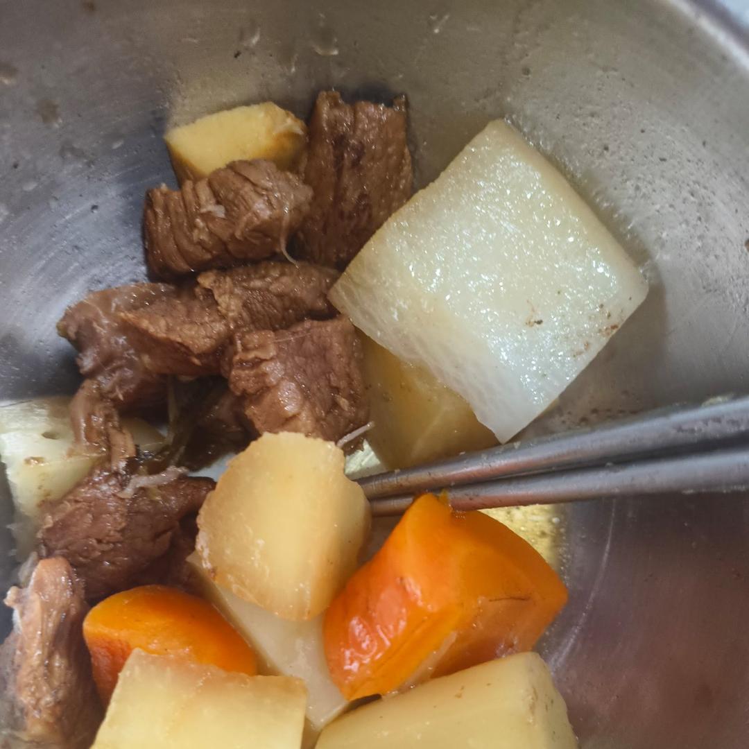白萝卜红烧牛肉