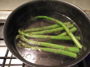 蒜蓉香烤鸡腿并蛋饼芋泥拼盘的做法 步骤17