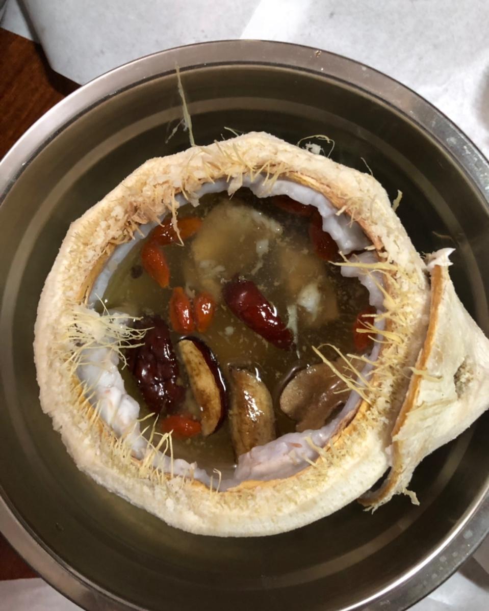 筱月融做的原盅椰子煲