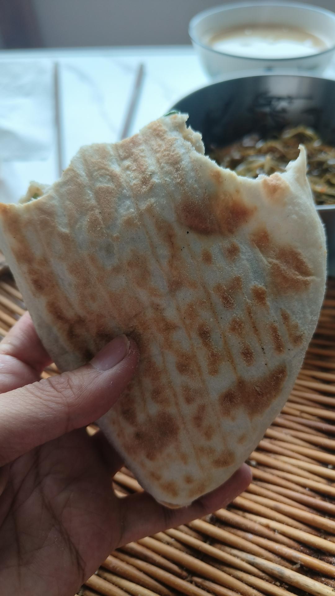 韭菜鸡蛋（豆腐）粉条菜饼的做法