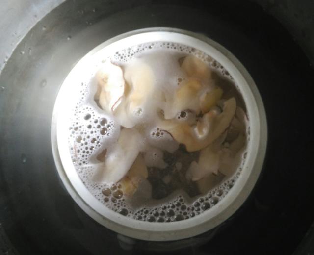 海底椰煲猪骨汤的做法