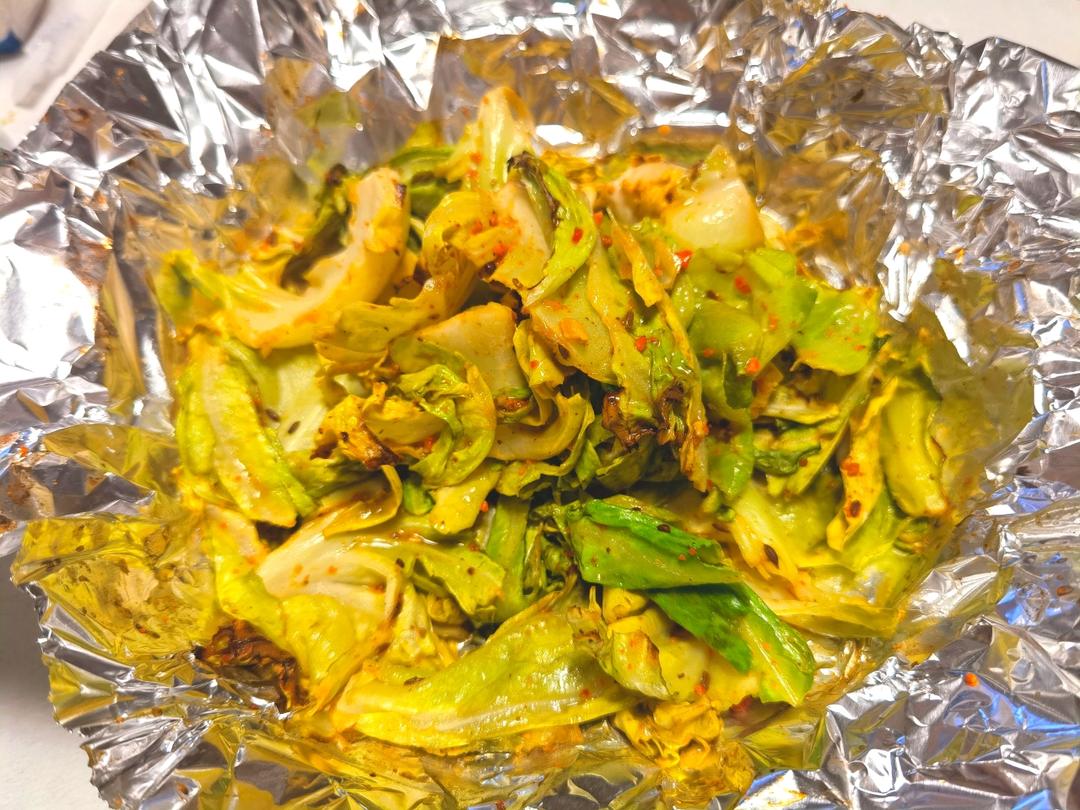 巨好吃😋空气炸锅包菜 ，烧烤摊味道~