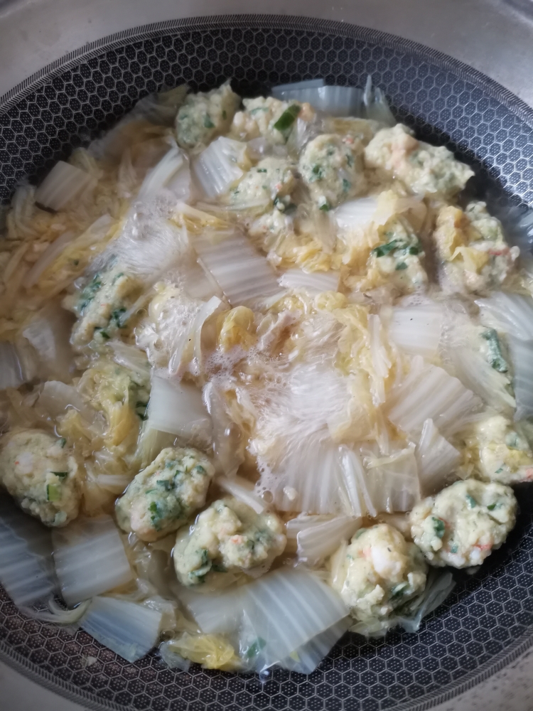 白菜虾丸汤图片