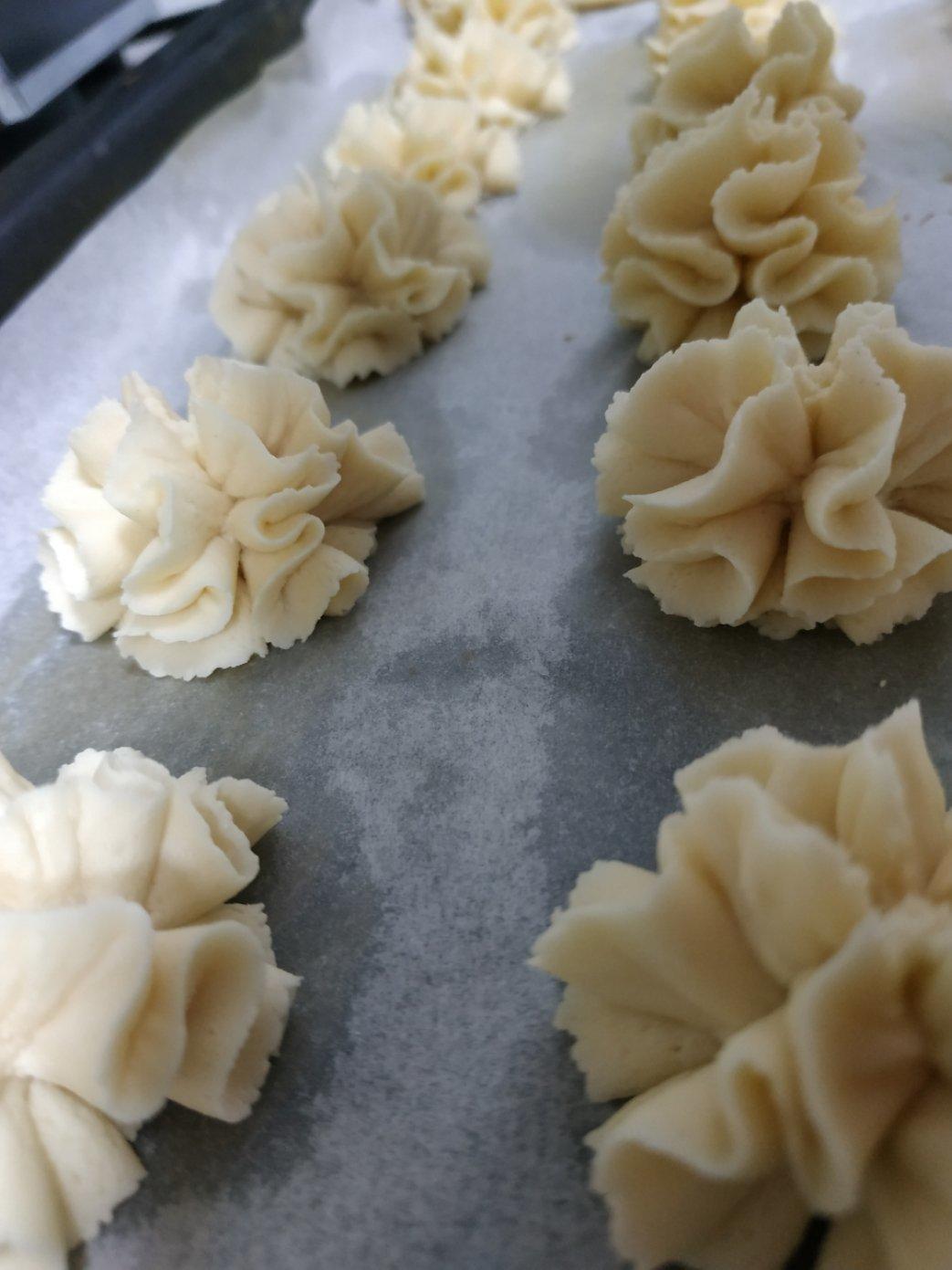 酥到掉渣的网红曲奇 牛油小花 媲美珍妮曲奇