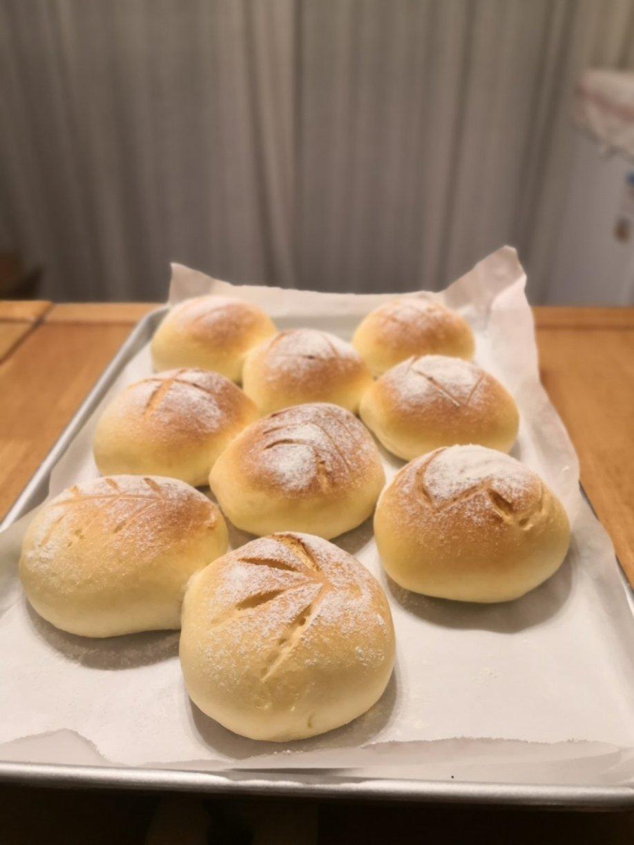 如棉花般松软的海苔肉松面包