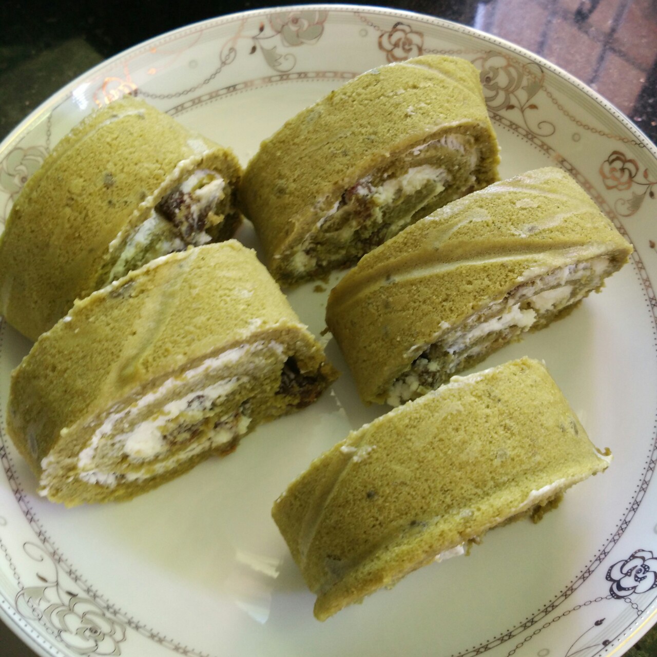 抹茶戚风蛋糕卷