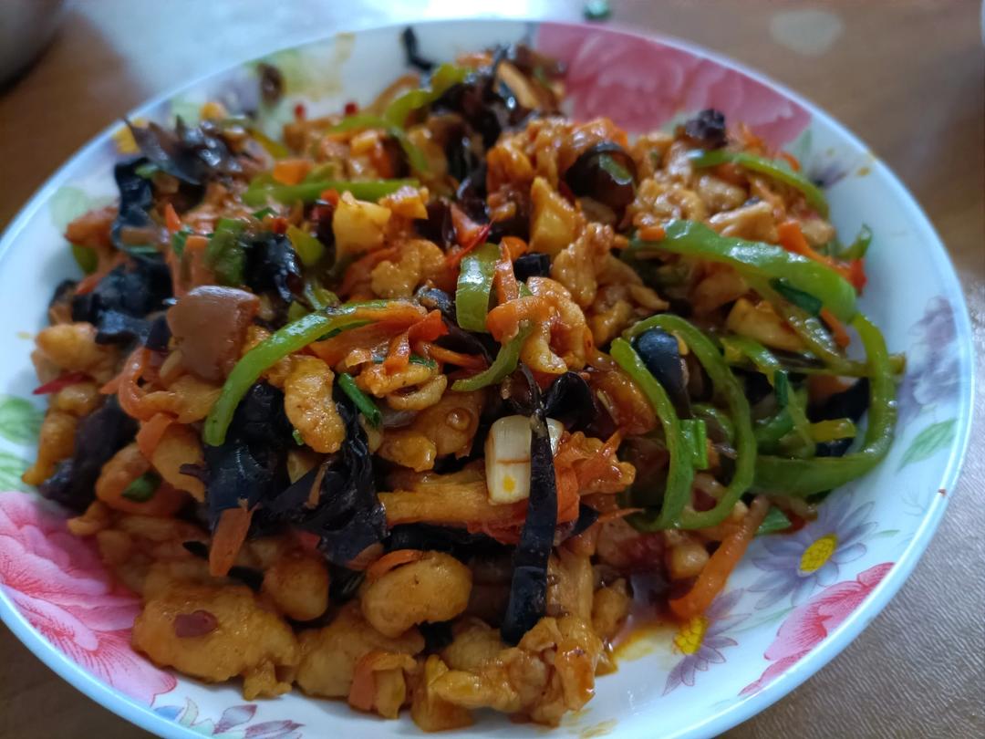 米饭🍚杀手鱼香鸡丝         （减脂期也可以吃）