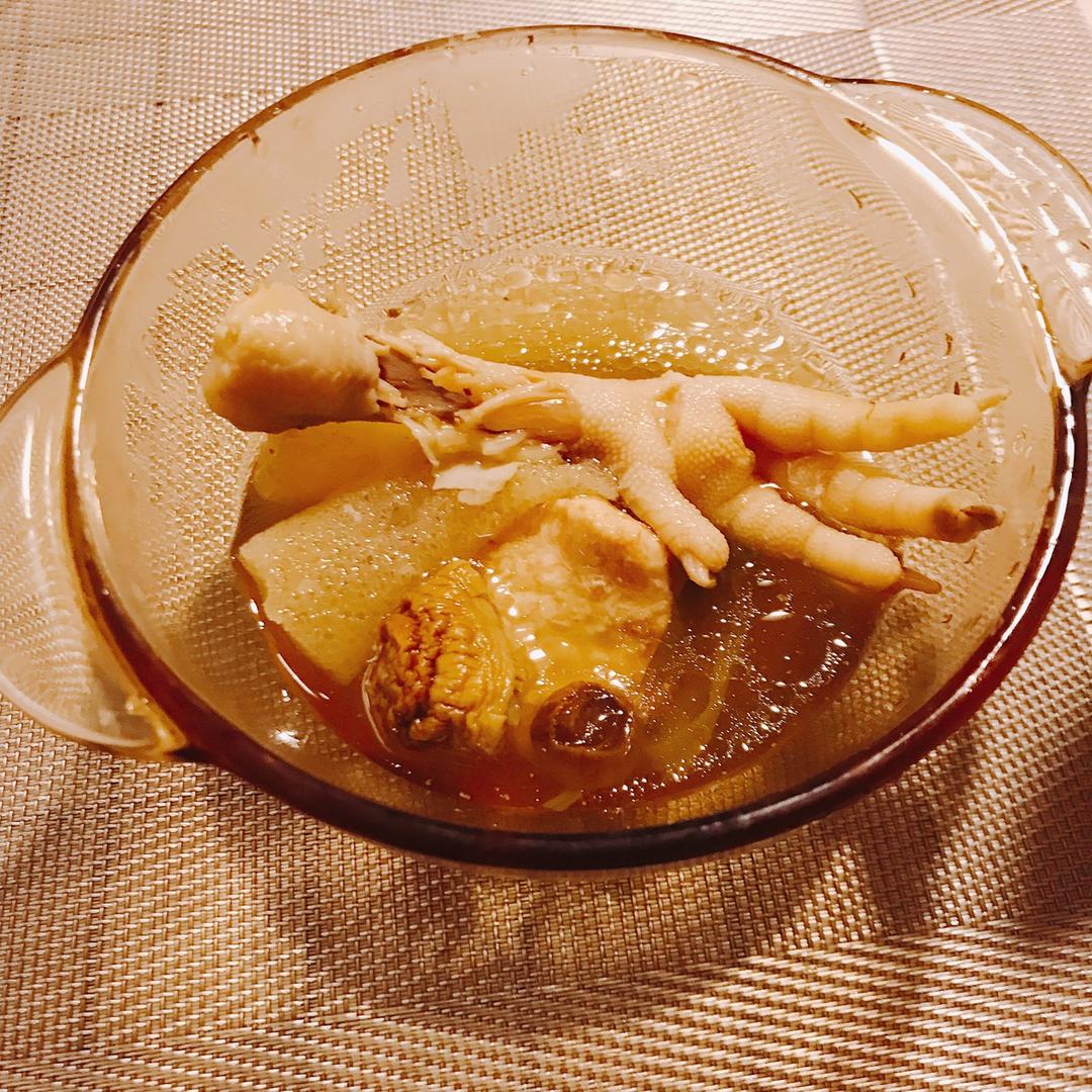 香菇竹荪炖鸡汤