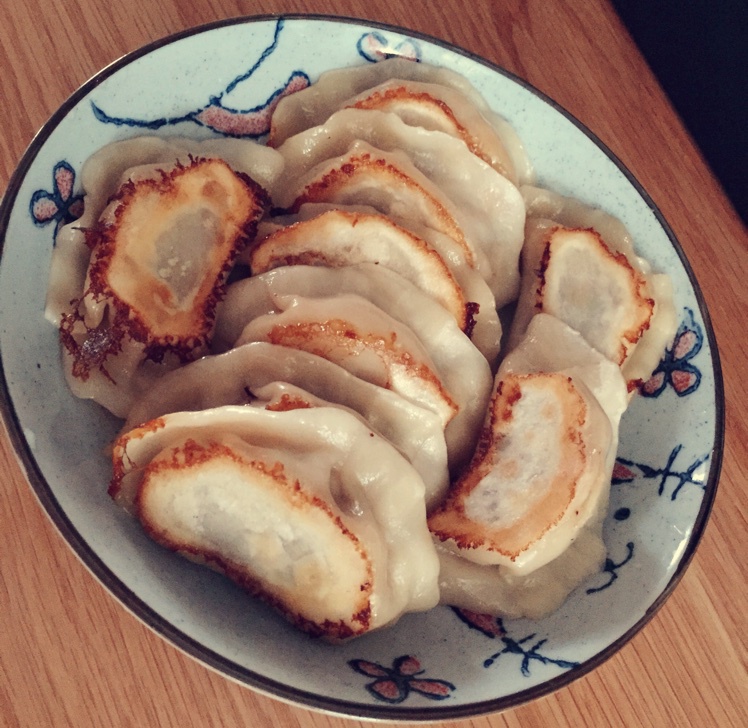 速冻水饺吃腻了吗~变锅贴吧(๑´ڡ`๑)