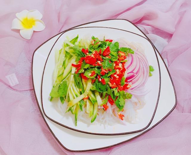 减脂餐/黄瓜洋葱魔芋拌干豆腐（素食系列）的做法