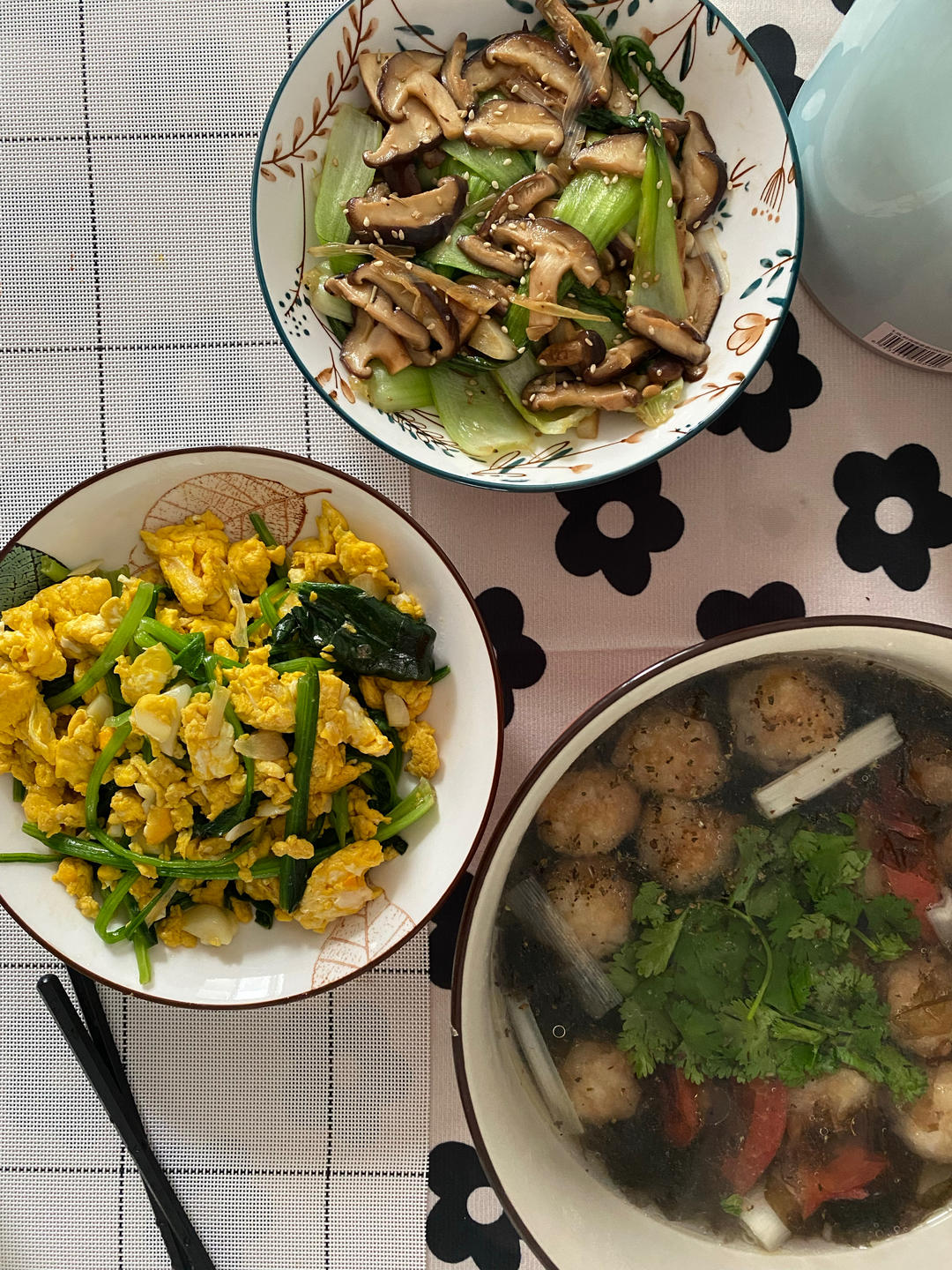 菠菜木耳炒鸡蛋