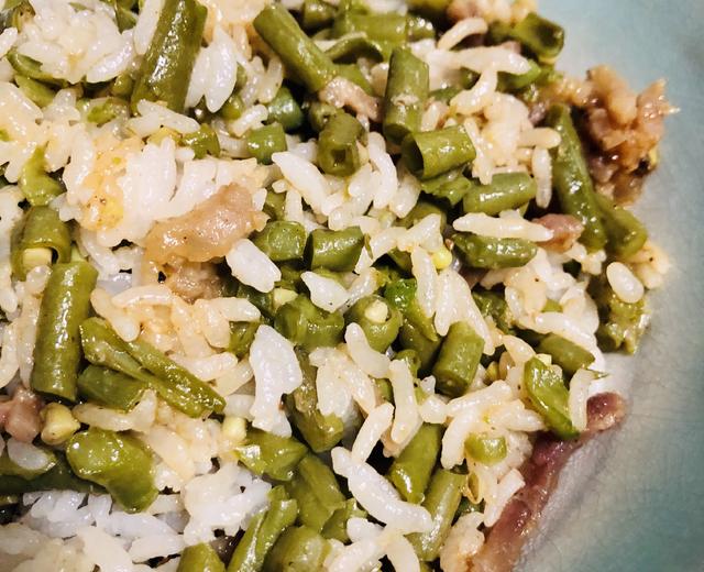 豇豆牛肉焖饭(新品)的做法