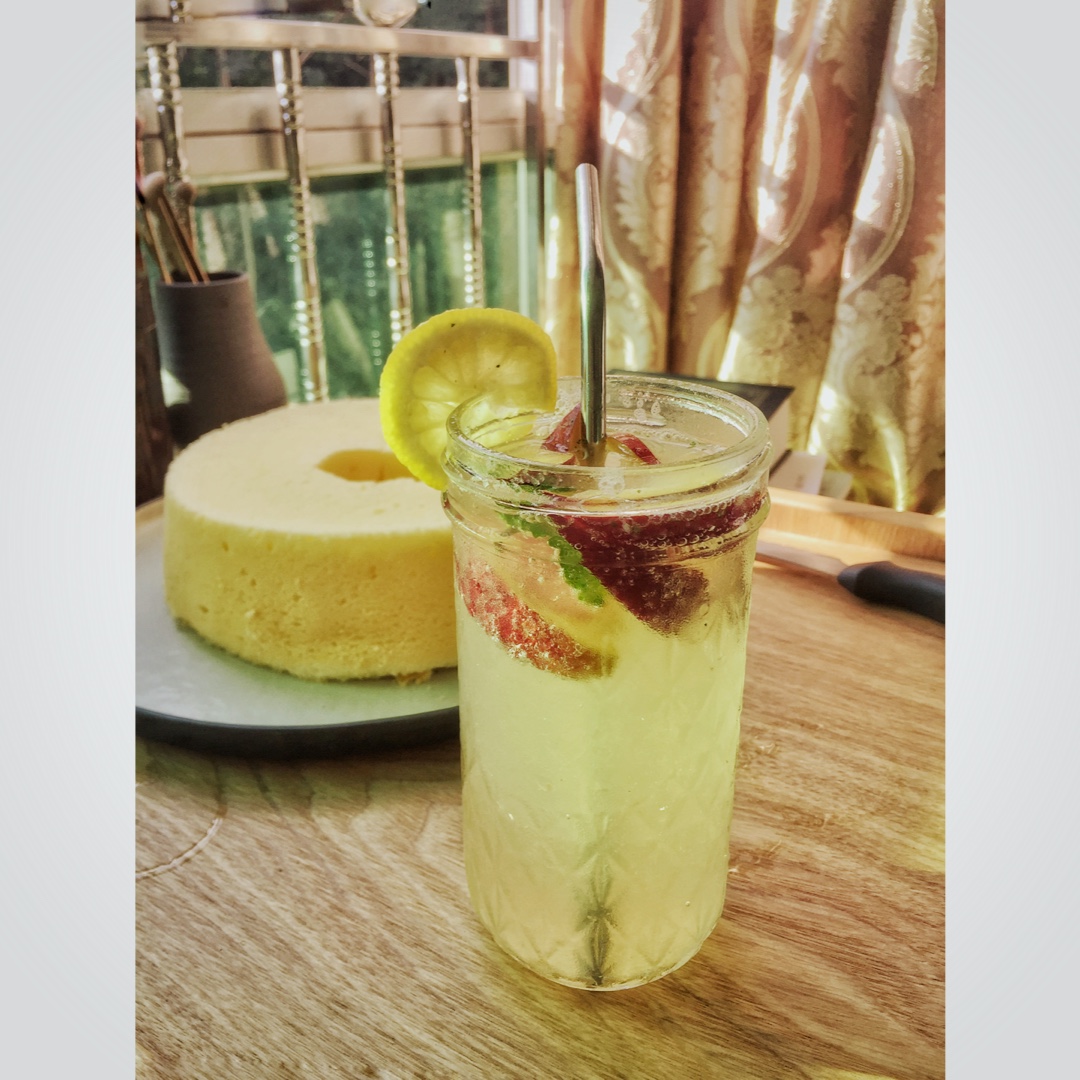 少女特饮蜜桃MOJITO鸡尾酒