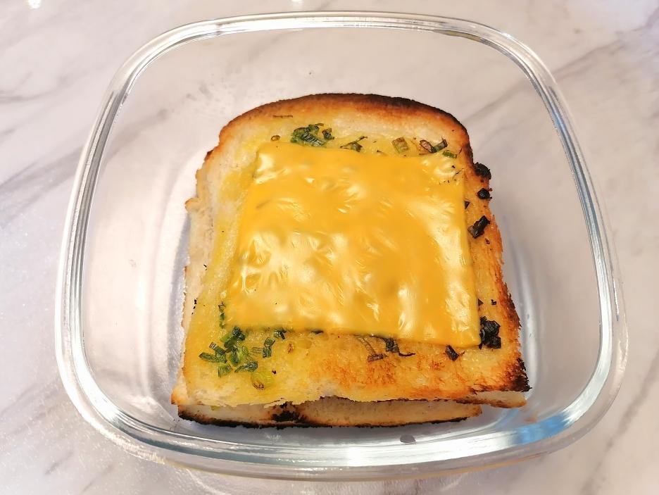 芝士葱烤吐司 有灵魂的网烤版的做法步骤图 我的名字是薇 下厨房