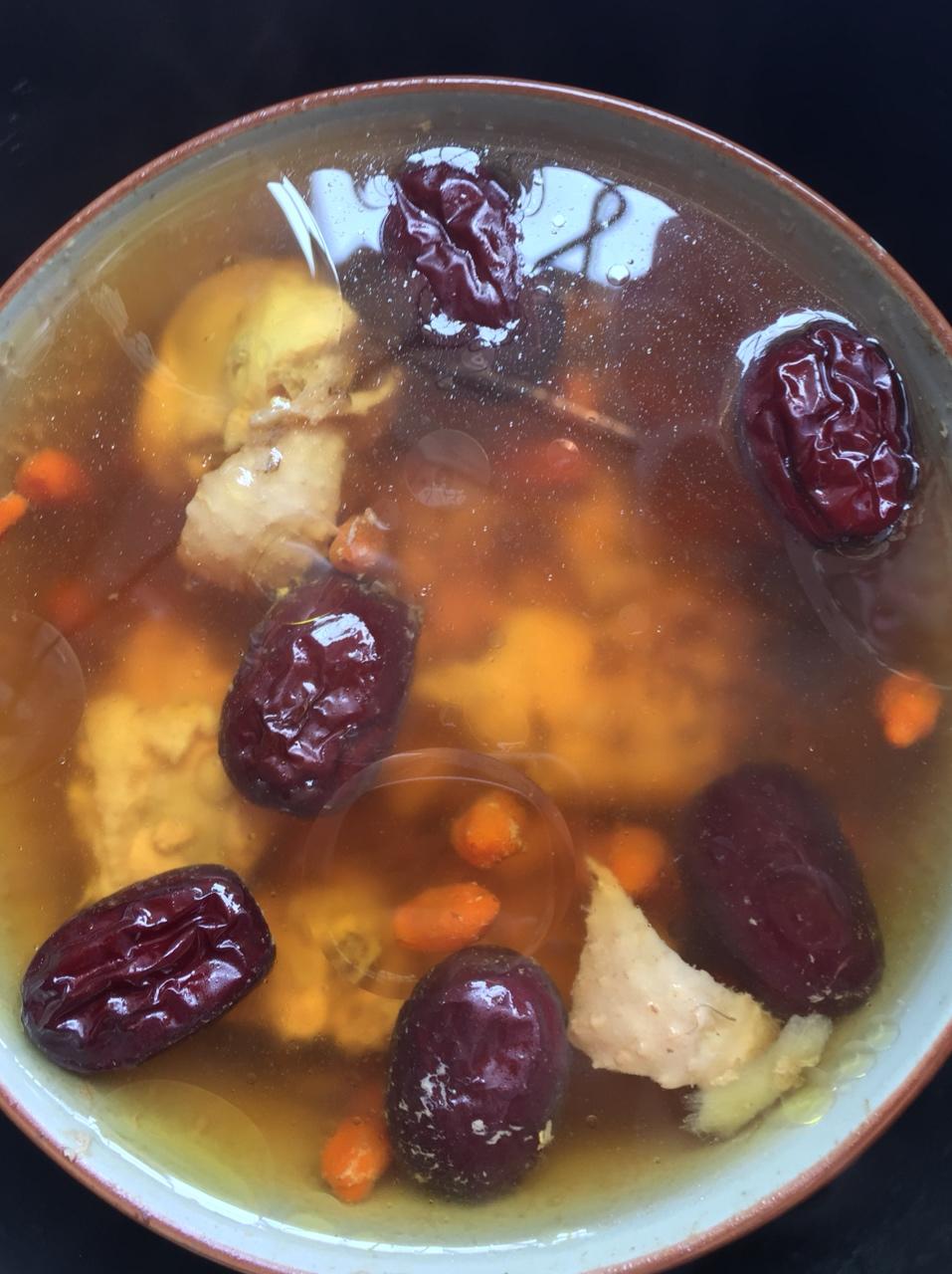 我这个小姑娘简直棒极了做的补气血养生汤