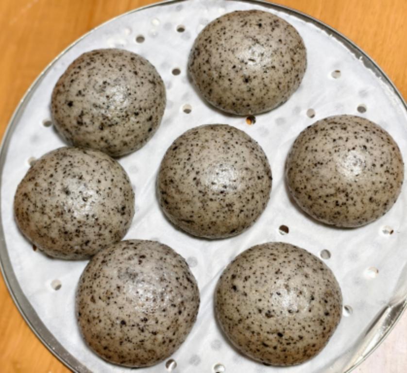 香到隔壁邻居来敲门❗️黑芝麻馒头