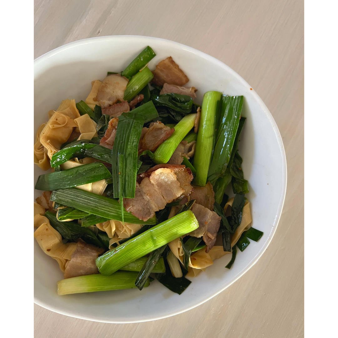 超级下饭的大蒜炒百叶——光嘴吃也香