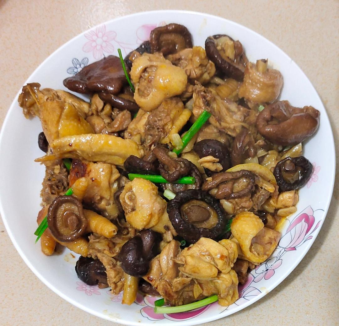 冬菇炆雞/香菇燜雞