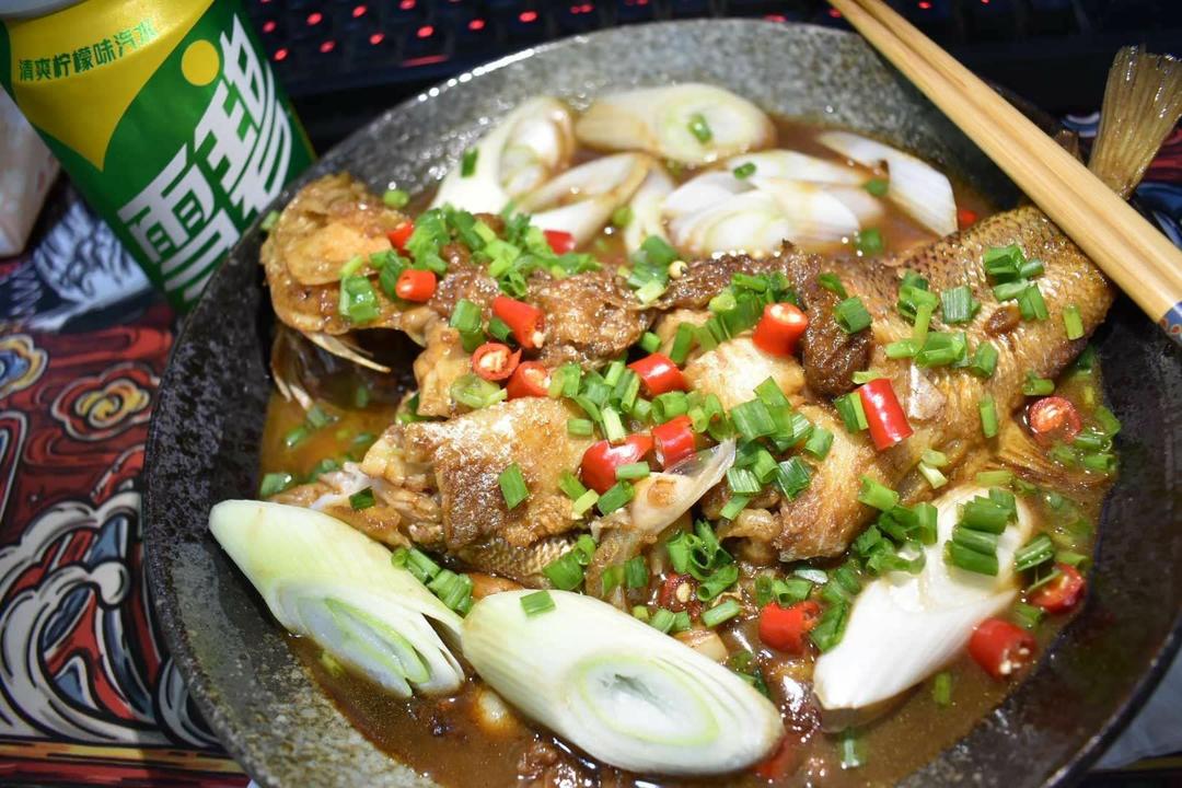 红烧鲈鱼