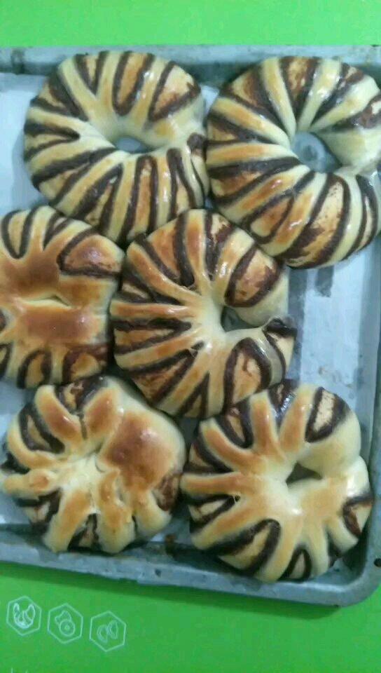 简单易学的红豆沙面包圈