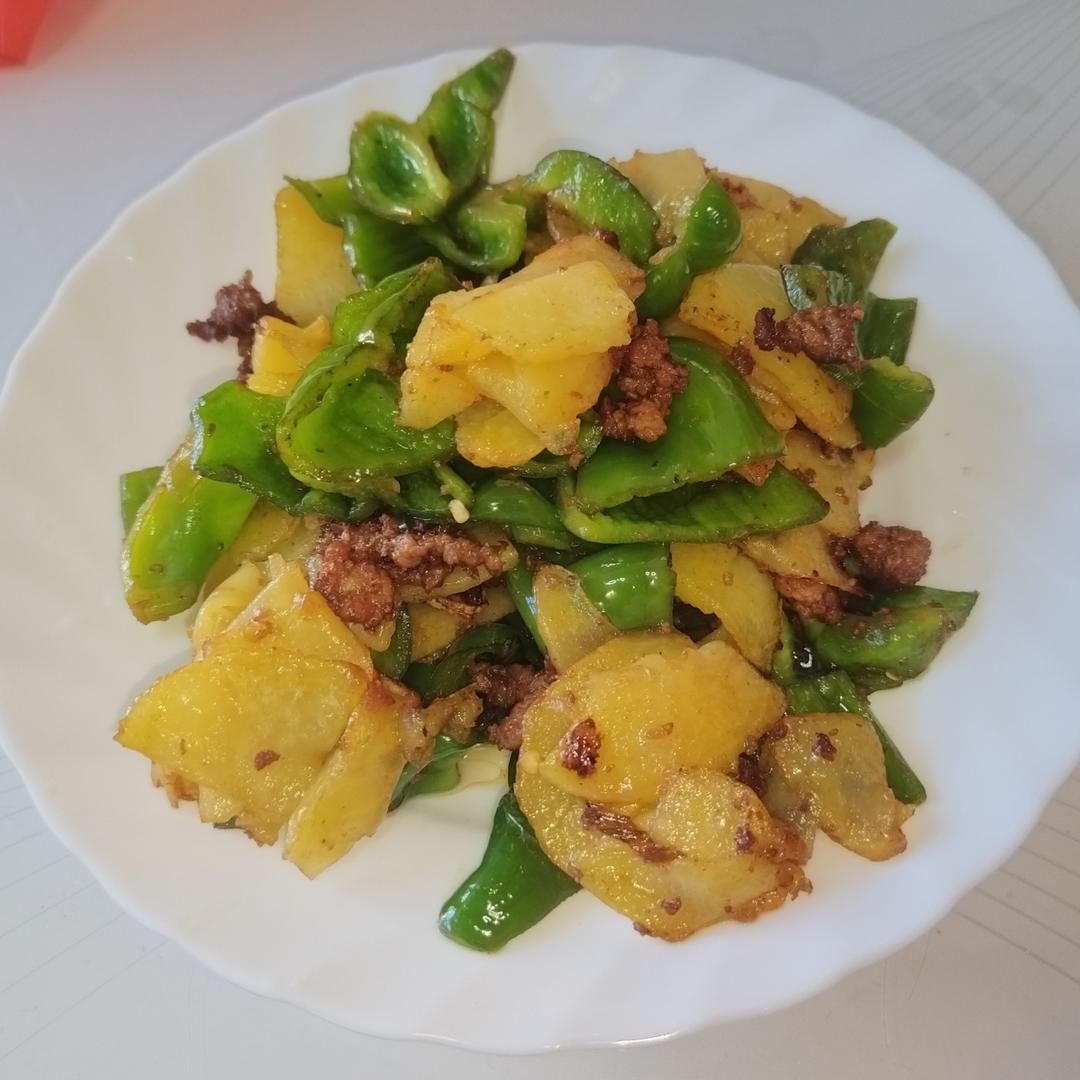 比肉都好吃的青椒炒土豆片😋简单又美味❗️
