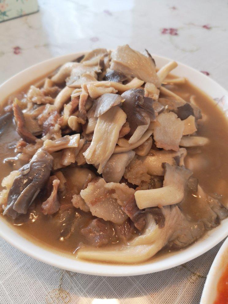 蘑菇炒肉
