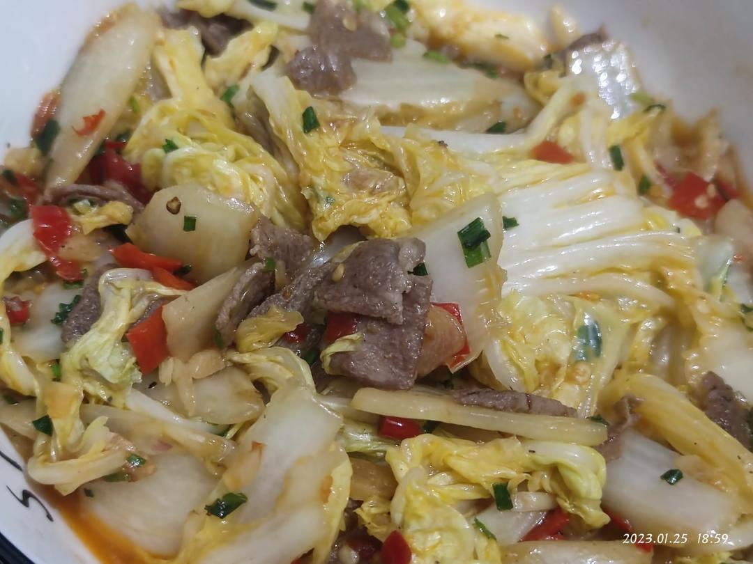 下饭必备(白菜炒肉）