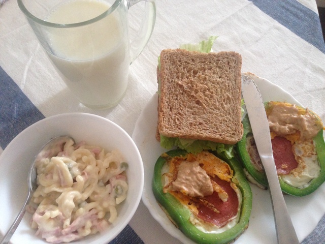 彩椒圈太阳花煎蛋