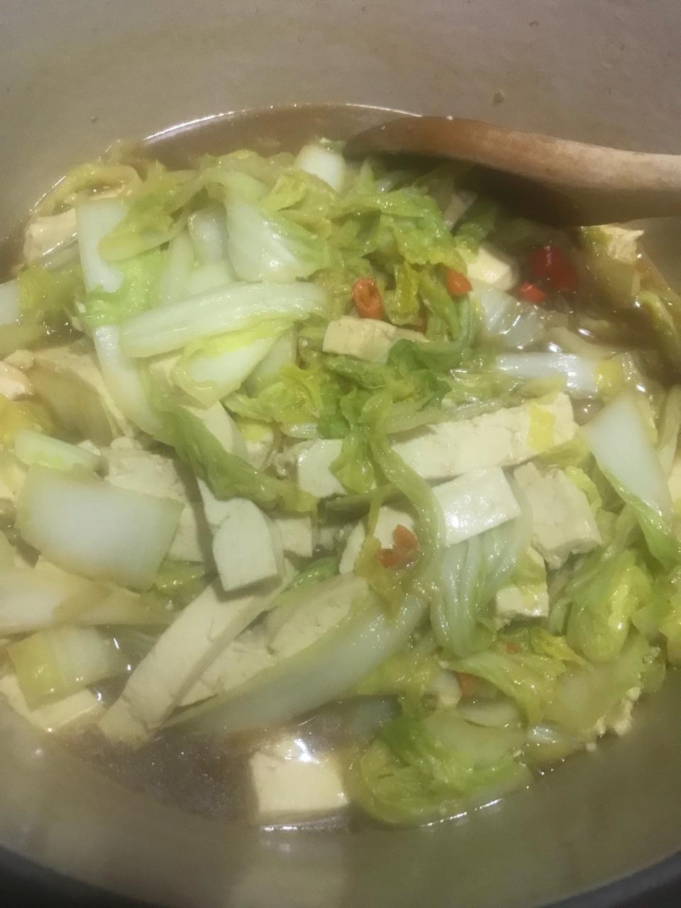 冬季家常菜：白菜炖豆腐