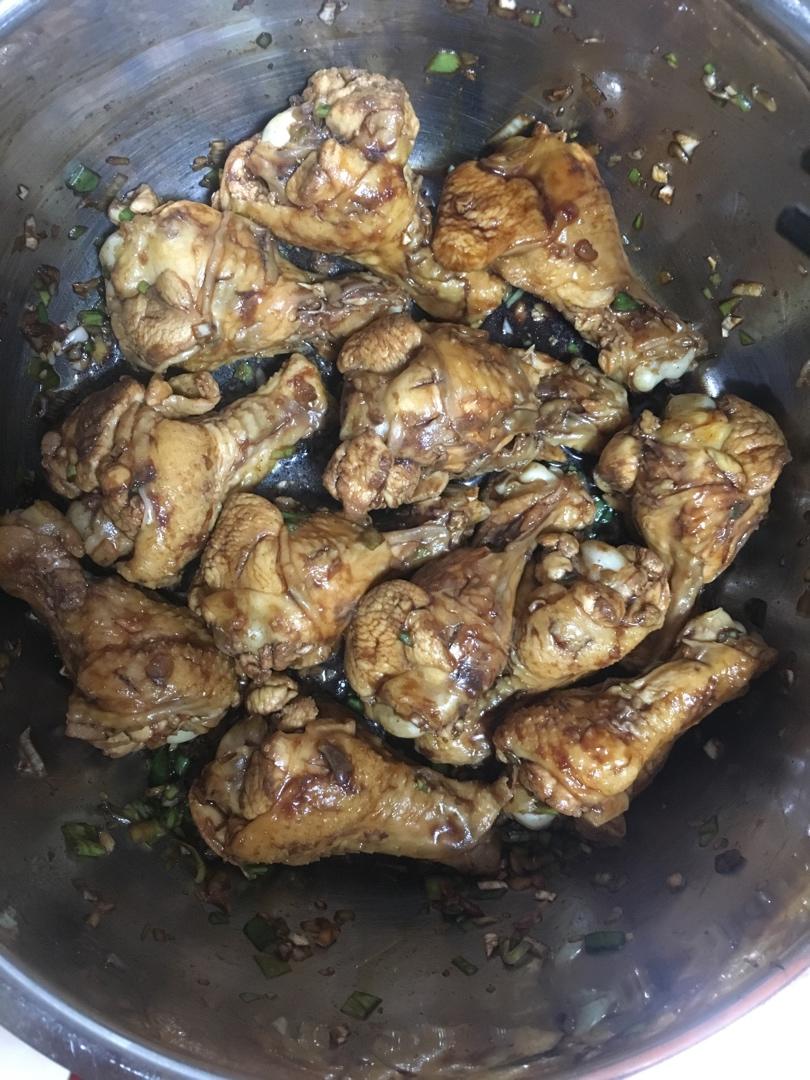 🔥好吃到飙泪的秘汁多汁蒜香鸡腿，鲜嫩到流口水。