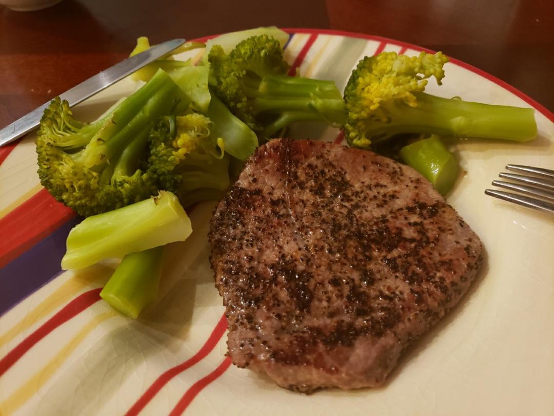 香煎西冷牛排