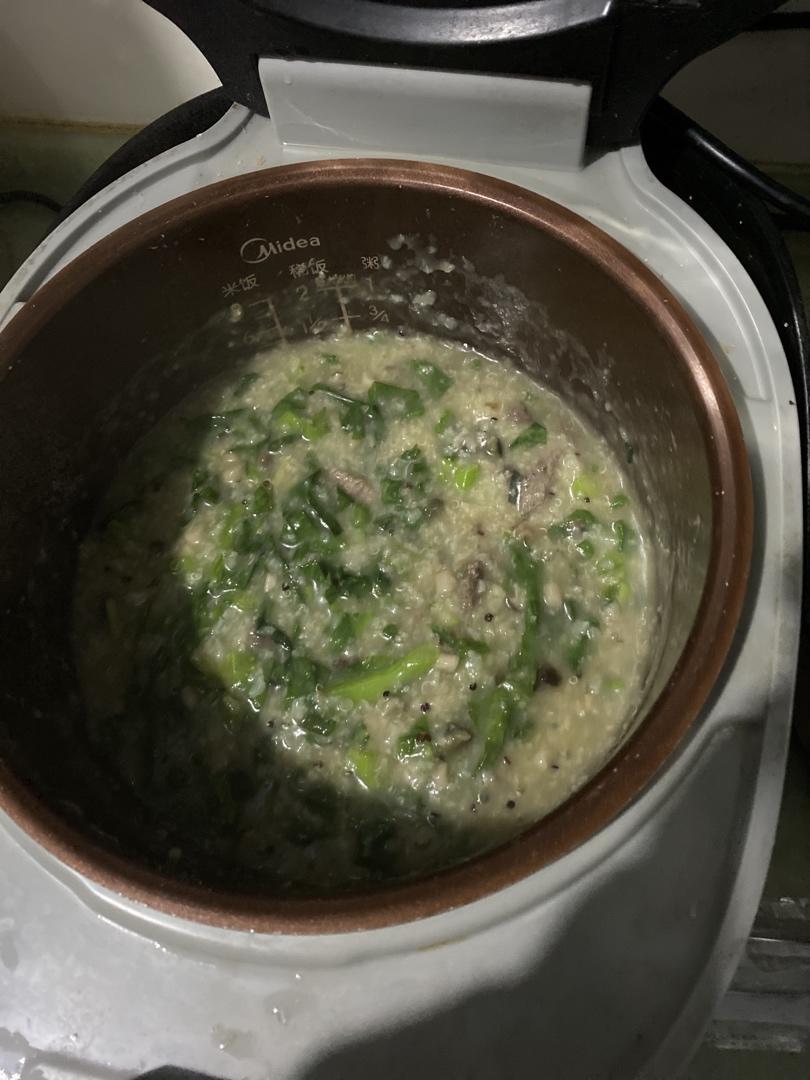 妈妈👩教我做的皮蛋瘦肉粥🥣简单快捷美味😋
