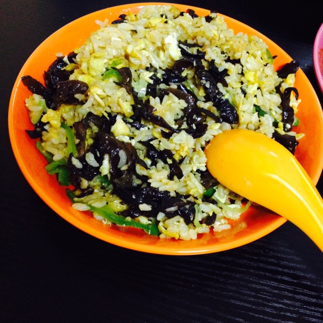 失眠小姐upupup做的木耳鸡蛋炒饭