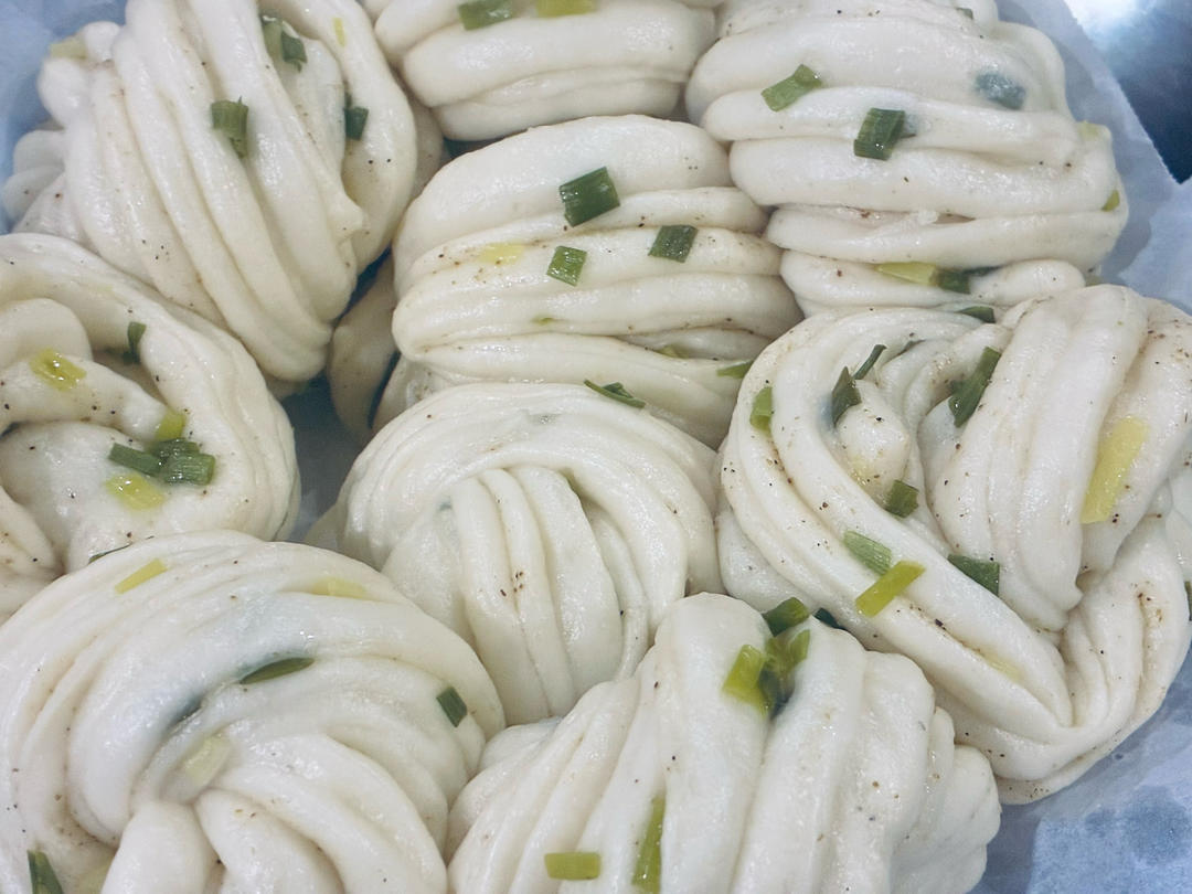 葱油花卷，一根筷子卷出漂亮的造型