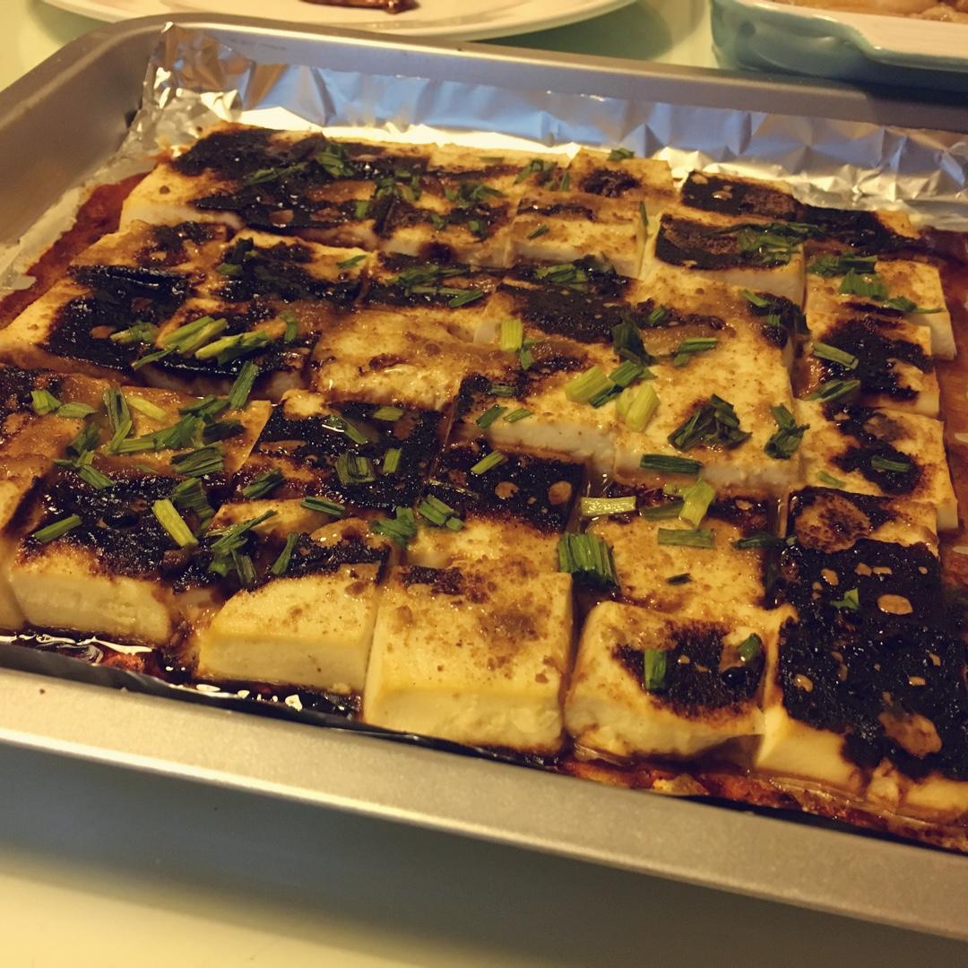 小白兔雯上头做的烤豆腐