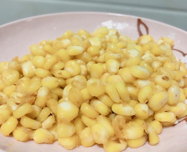 咸蛋黄焗玉米的做法